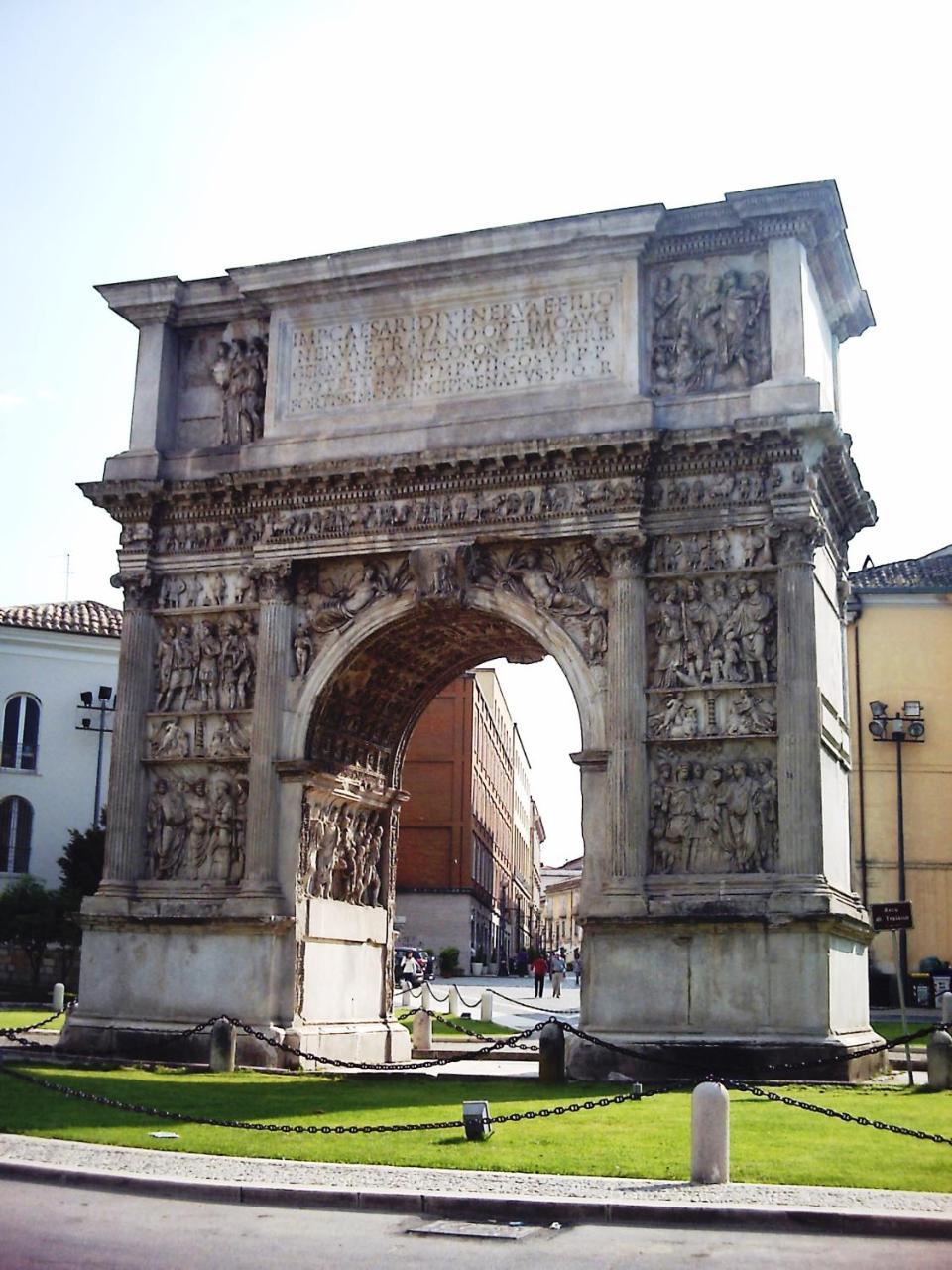 Hotel Antiche Terme Benevento Esterno foto